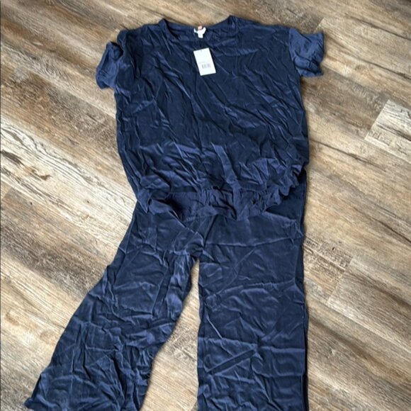 Lunya Washable silk oversized tee wide leg pant pajama set • medium - Picture 5 of 10